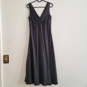 J. Crew black V-neck cocktail dress - Size 2 - 100% silk